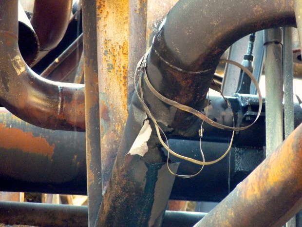 The section of pipe damaged during the Aug. 6 fire at Chevron's Richmond refinery (photo courtesy of: US. Chemical Safety Board)